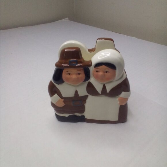 The Pilgrim Pair Collectable Napkin Holder Publix Ceramic - Picture 9 of 14